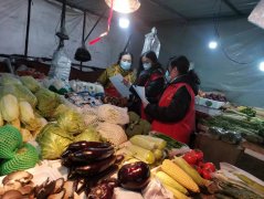 為進一步推動創(chuàng)建文明城市工作，切實提高群眾對創(chuàng)建全國文明城市的知曉率和參與率。 2月13日，聊城市水利工程總公司在幫包路域內(nèi)的便民市場開展了2023年聊城市創(chuàng)建全國文明城市